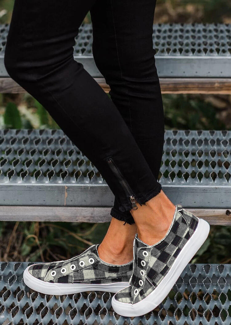 Plaid Slip-On Round Toe Flat Sneakers