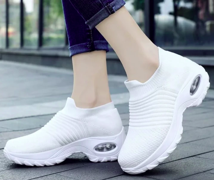 Super soft and lightweight Women's Walking Shoes with Arch Support