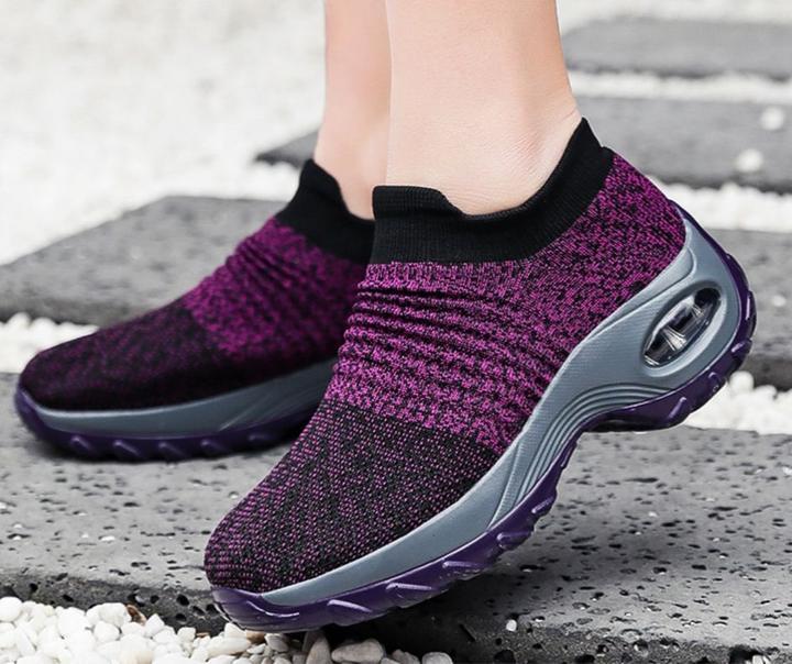 Super soft and lightweight Women's Walking Shoes with Arch Support
