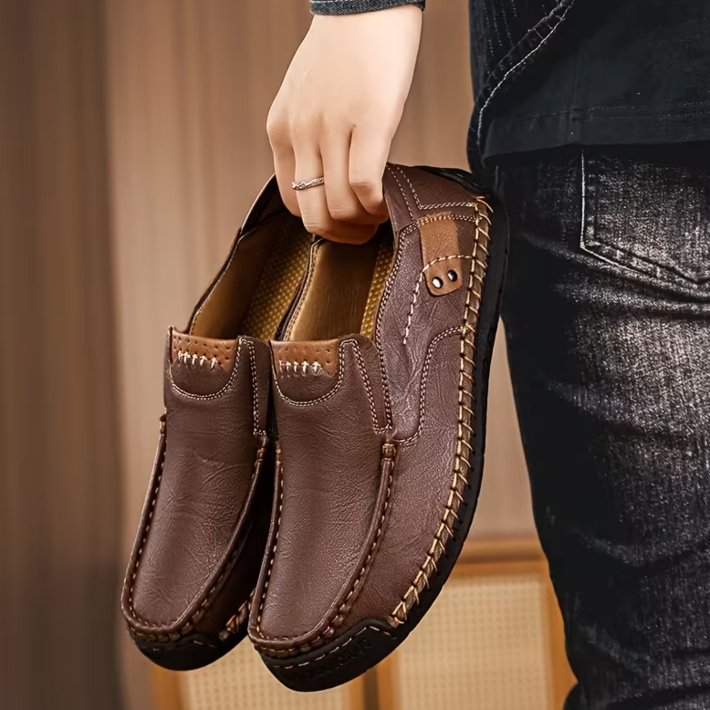 2026 EaseStep™ Classic Hand-Stitched Leather Loafers – Comfortable, Supportive, Slip-On