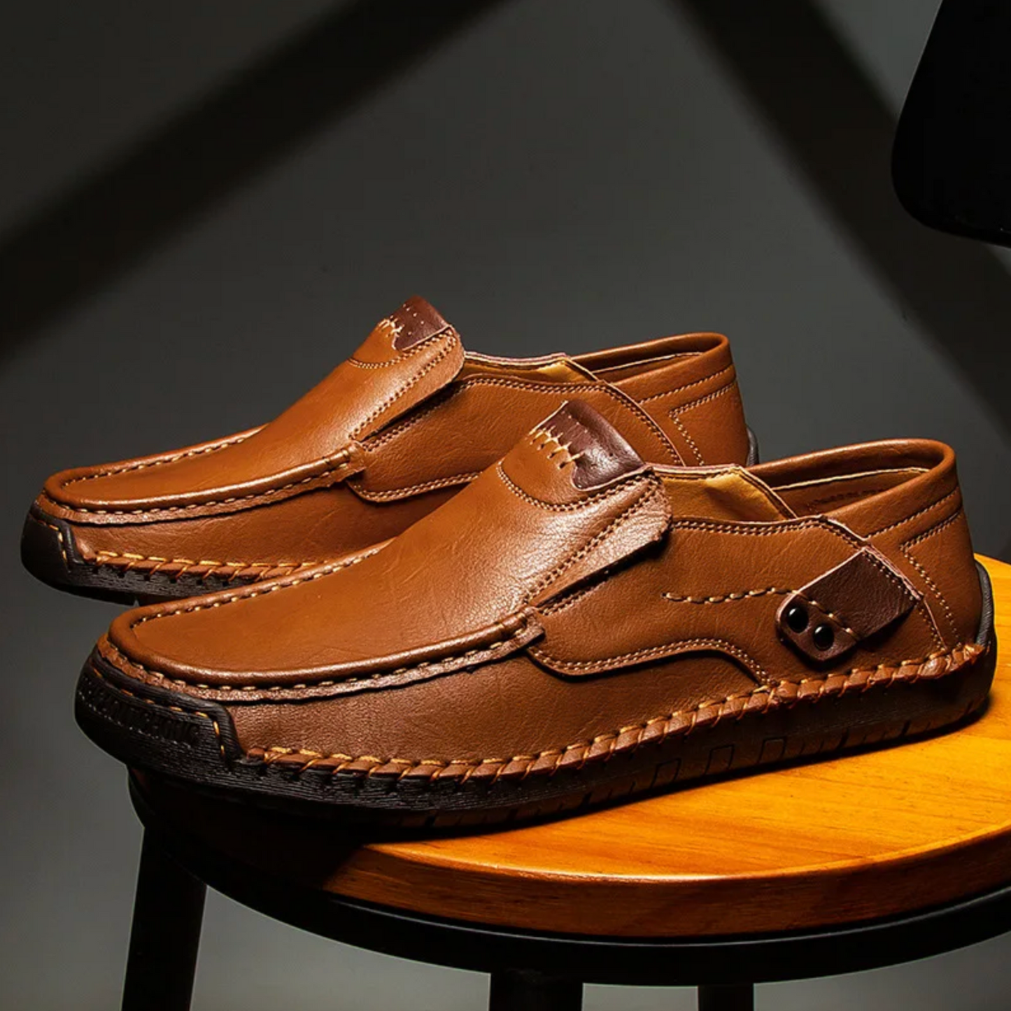 2026 EaseStep™ Classic Hand-Stitched Leather Loafers – Comfortable, Supportive, Slip-On